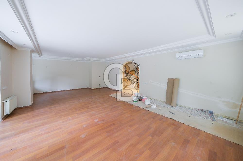 Ortaköy Ekerler Sitesi Yenilenmiş Kiralık 7+1 Bahçe Dubleks 