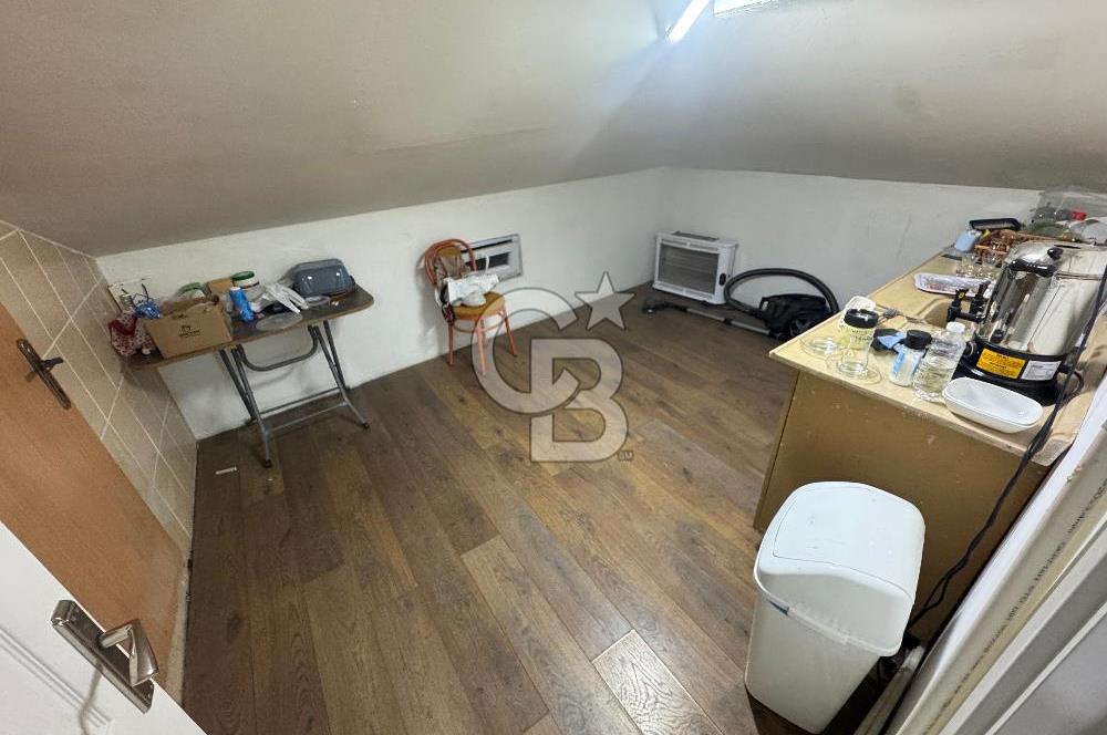 ALEMDAĞ CADDESİ ÜZERİNDE METROYA KOMŞU %50 HİSSELİ OFİS KATI