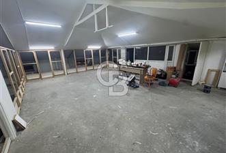 ALEMDAĞ CADDESİ ÜZERİNDE METROYA KOMŞU %50 HİSSELİ OFİS KATI
