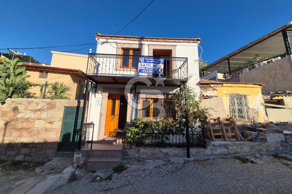Ayvalık'ta Satılık Deniz Manzaralı Rum Evi