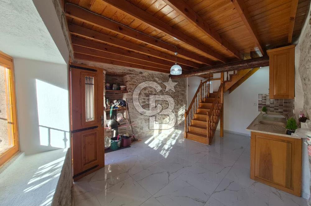 Ayvalık'ta Satılık Deniz Manzaralı Rum Evi