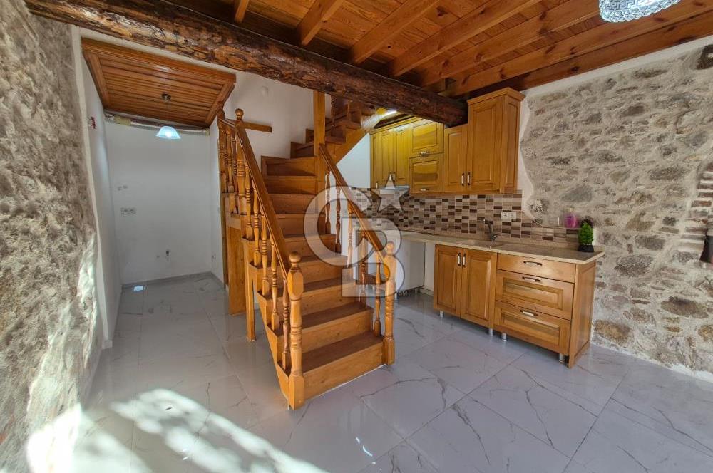 Ayvalık'ta Satılık Deniz Manzaralı Rum Evi