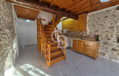 Ayvalık'ta Satılık Deniz Manzaralı Rum Evi