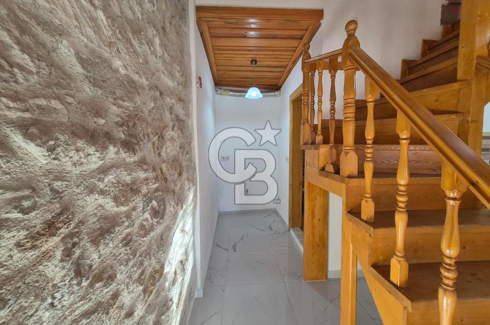 Ayvalık'ta Satılık Deniz Manzaralı Rum Evi