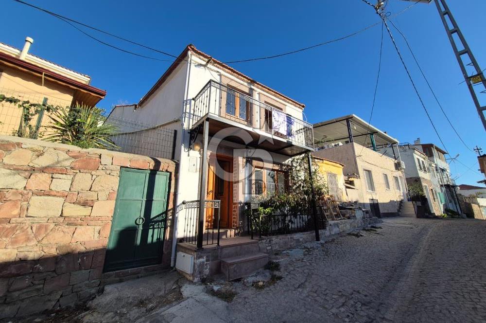Ayvalık'ta Satılık Deniz Manzaralı Rum Evi