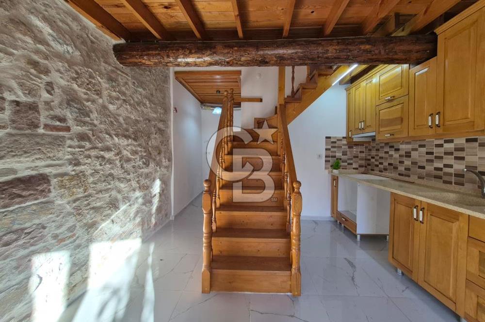 Ayvalık'ta Satılık Deniz Manzaralı Rum Evi