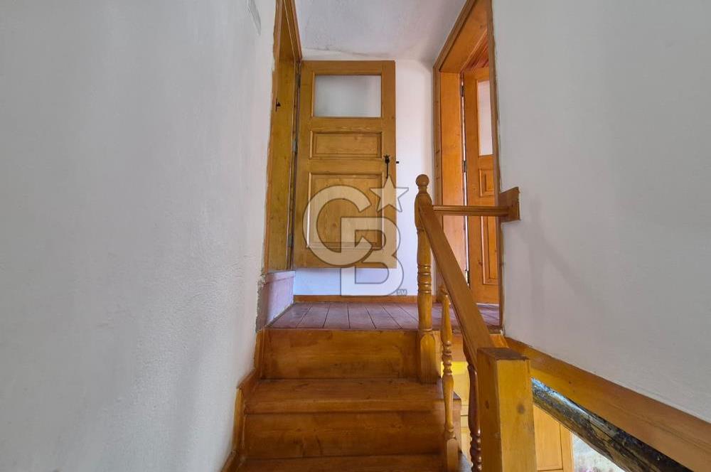 Ayvalık'ta Satılık Deniz Manzaralı Rum Evi