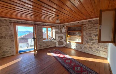 Ayvalık'ta Satılık Deniz Manzaralı Rum Evi