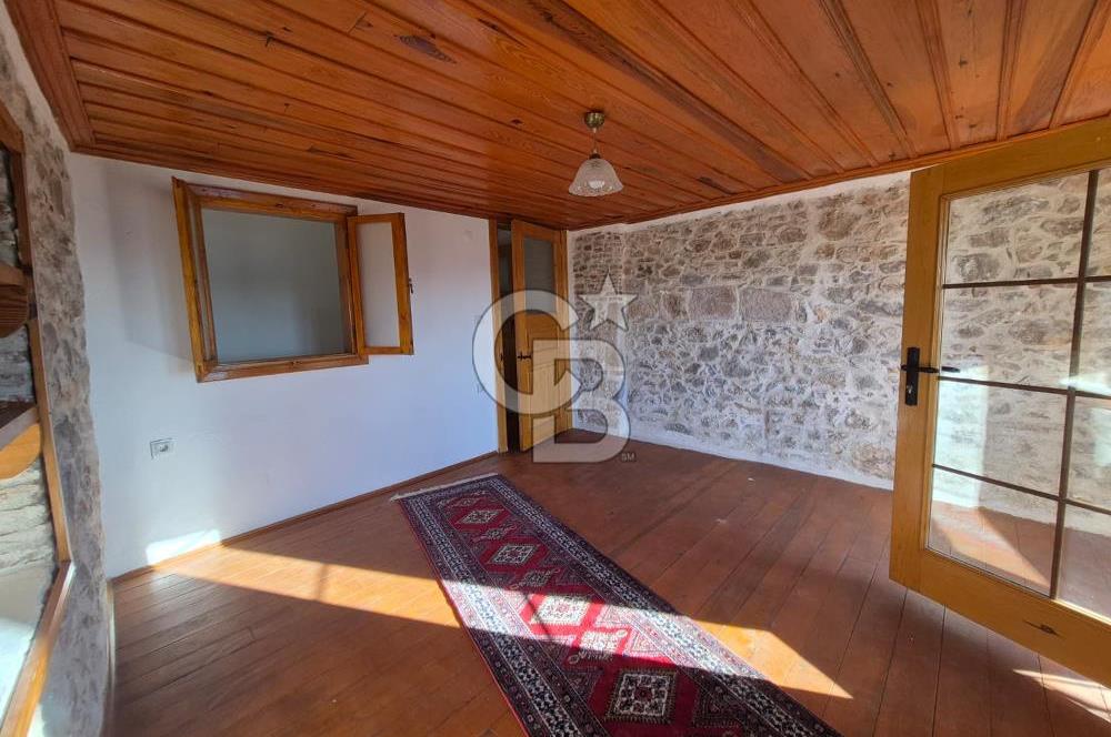 Ayvalık'ta Satılık Deniz Manzaralı Rum Evi