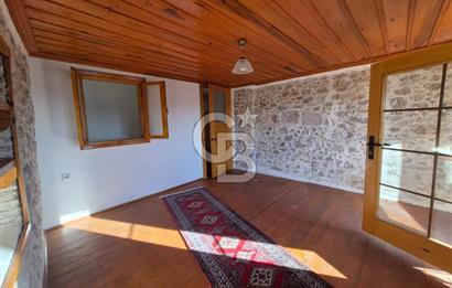 Ayvalık'ta Satılık Deniz Manzaralı Rum Evi