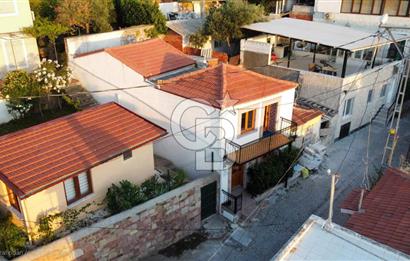 Ayvalık'ta Satılık Deniz Manzaralı Rum Evi