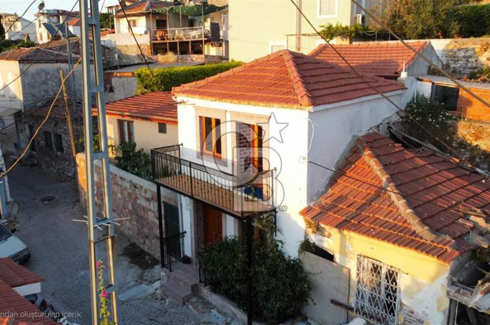 Ayvalık'ta Satılık Deniz Manzaralı Rum Evi