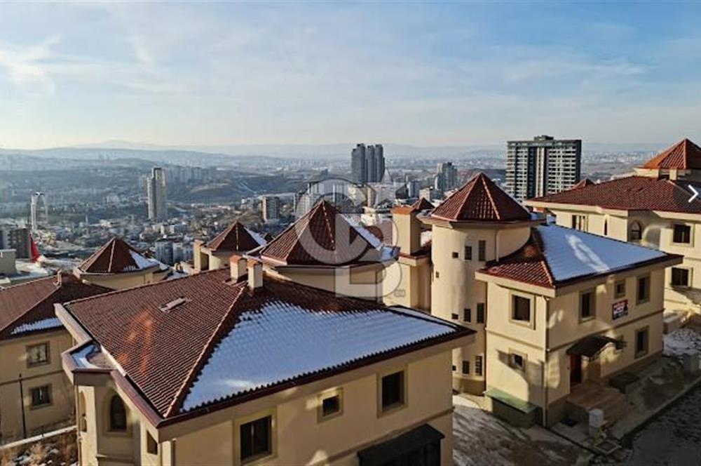 BEYSUKENT MAVİ LADİN SİTESİNDE SATILIK 5+2 VİLLA