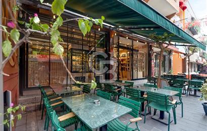 ÜSKÜDAR GASTRONOMİ SOKAĞINDA  5 KATLI TARİHİ SATILIK MÜLK 