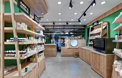 ÜSKÜDAR GASTRONOMİ SOKAĞINDA  5 KATLI TARİHİ SATILIK MÜLK 