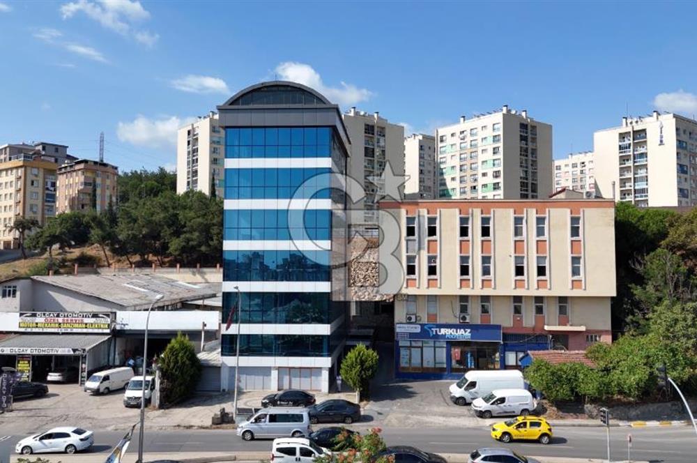 İstanbul Pendik Dolayoba'da Satılık 2000 m2 Komple Plaza