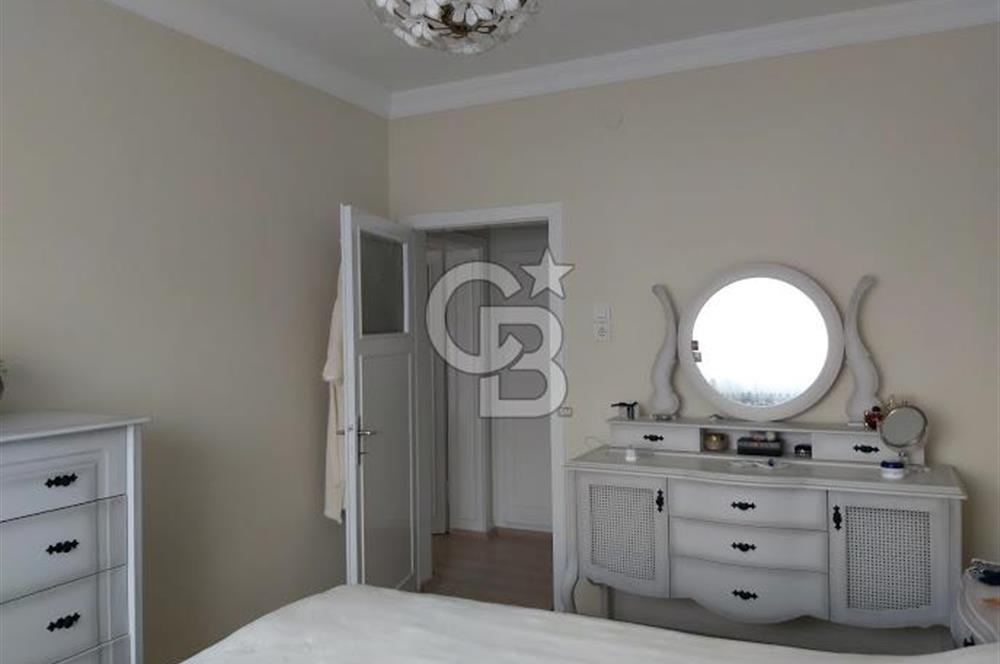 TUNUS CADDESİNİ KESEN GÜFTE CADDEDE SATILIK 3+1 DAİRE