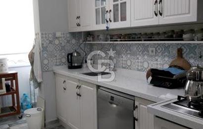 TUNUS CADDESİNİ KESEN GÜFTE CADDEDE SATILIK 3+1 DAİRE