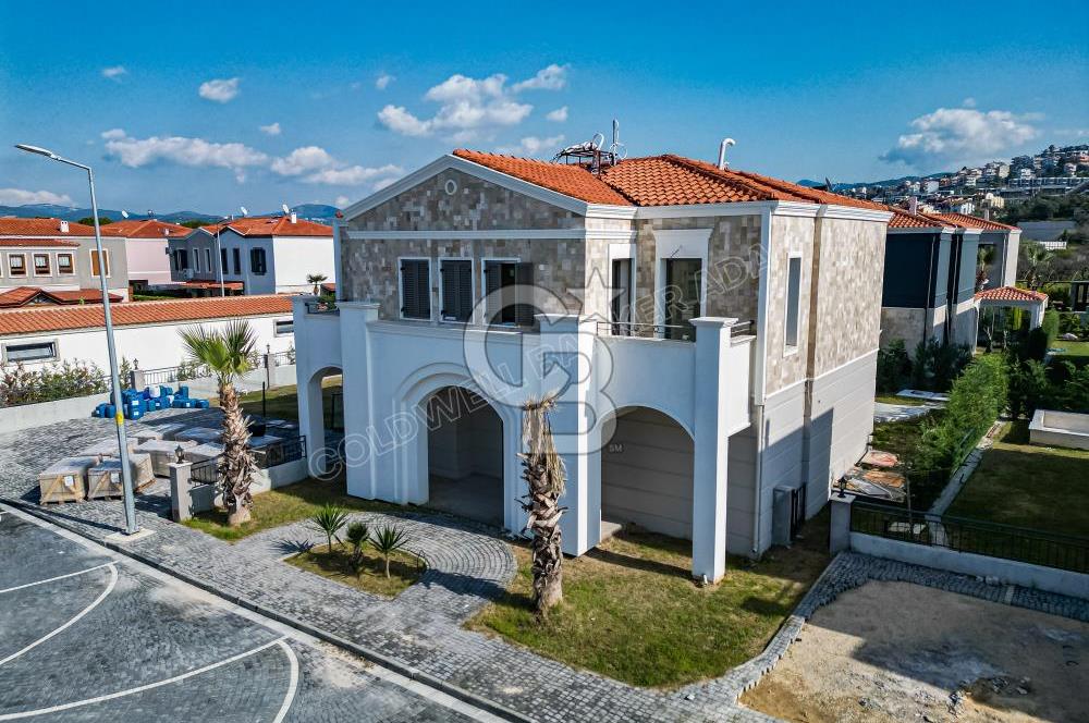 KUŞADASI STORİA DA BAGIMSIZ NATAMAM MÜSTAKİL VİLLA 5+2