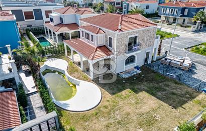 KUŞADASI STORİA DA BAGIMSIZ NATAMAM MÜSTAKİL VİLLA 5+2