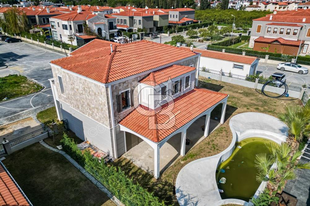 KUŞADASI STORİA DA BAGIMSIZ NATAMAM MÜSTAKİL VİLLA 5+2