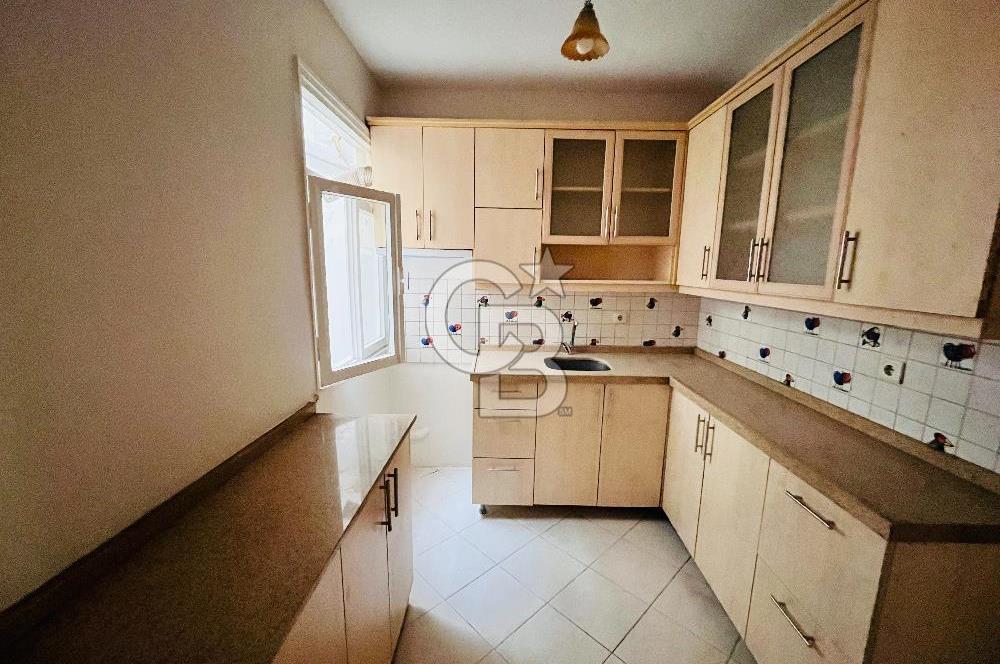 Beşiktaş Akaretlerde Nezih Lokasyonda Kiralık 4+1 Balkonlu Daire