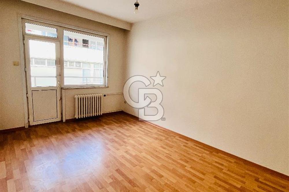 Beşiktaş Akaretlerde Nezih Lokasyonda Kiralık 4+1 Balkonlu Daire