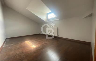 Acıbadem Cad.Üzeri Kısmi Deniz Manzara Teraslı Boş 4+1Dublex