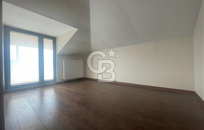 Acıbadem Cad.Üzeri Kısmi Deniz Manzara Teraslı Boş 4+1Dublex