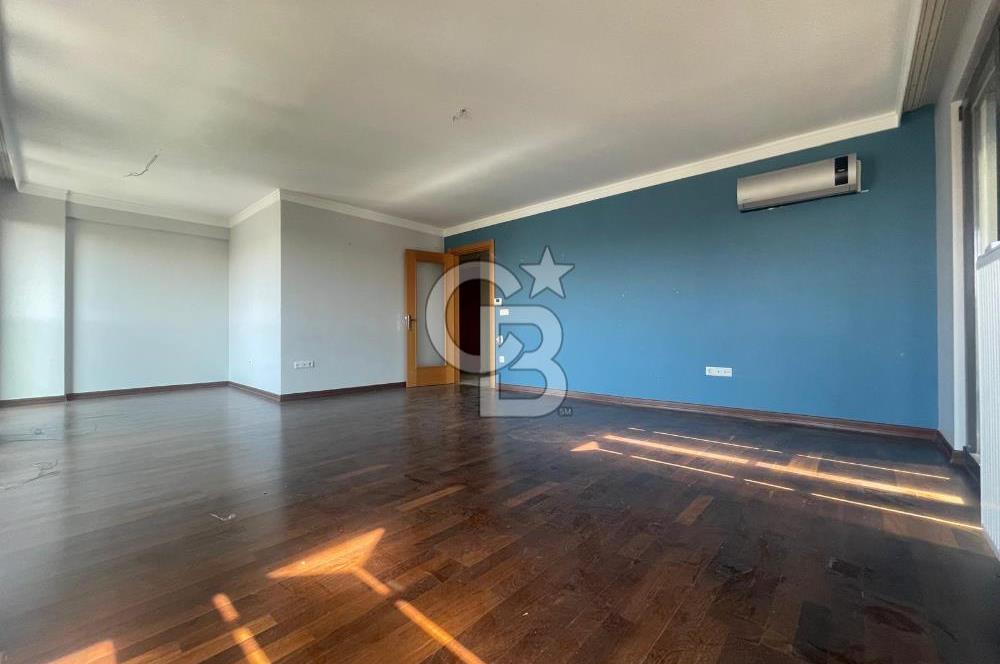 Acıbadem Cad.Üzeri Kısmi Deniz Manzara Teraslı Boş 4+1Dublex
