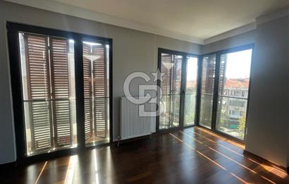 Acıbadem Cad.Üzeri Kısmi Deniz Manzara Teraslı Boş 4+1Dublex