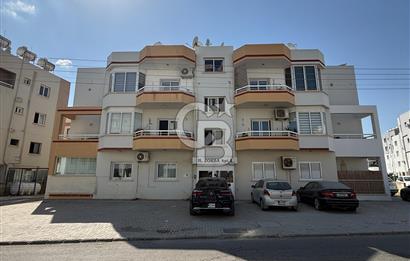 Gönyeli'de Ana Cadde Üzeri / Büyük Kiler Arkasında Satılık 3+1 Daireler !!!