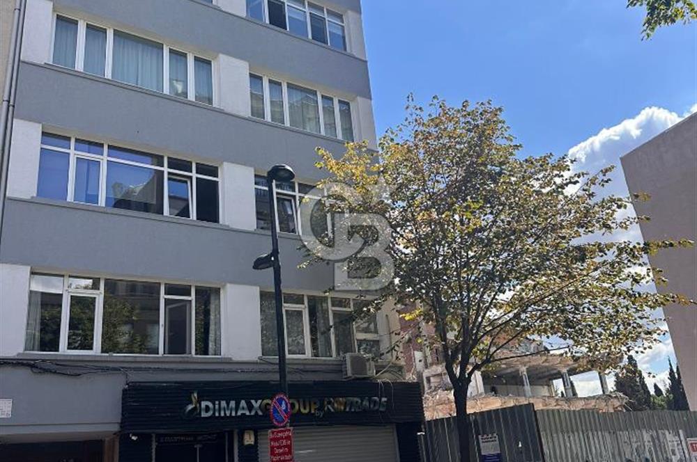 Şişli Cumhuriyet Ana Caddede Kiralık Kullanışlı Dükkan Mağaza
