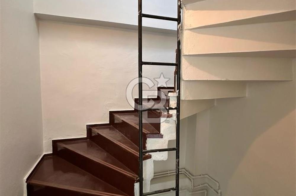 İstinye Merkez'de Kiralık 2+1 Müstakil Teraslı Ev