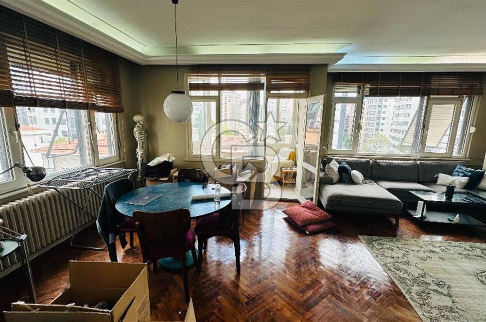 FENERYOLUNDA KÖŞE BİNADA KONUMLU 3+1 ÇİFT BALKONLU 120m2 NET