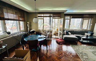 FENERYOLUNDA KÖŞE BİNADA KONUMLU 3+1 ÇİFT BALKONLU 120m2 NET