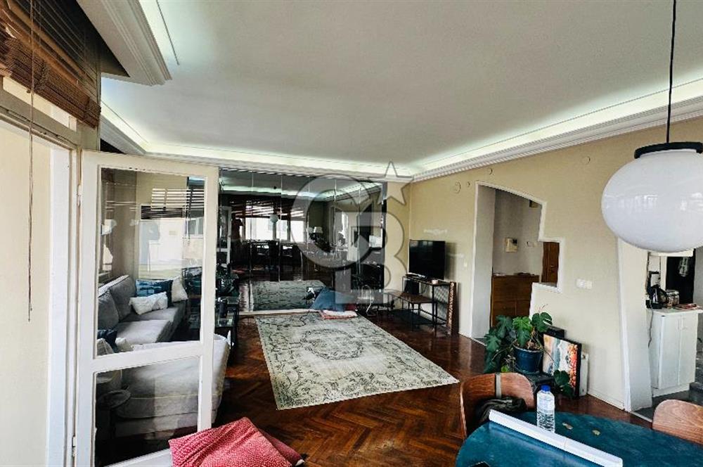 FENERYOLUNDA KÖŞE BİNADA KONUMLU 3+1 ÇİFT BALKONLU 120m2 NET