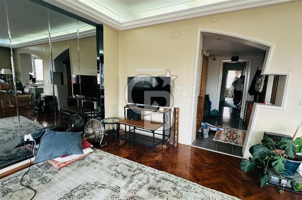 FENERYOLUNDA KÖŞE BİNADA KONUMLU 3+1 ÇİFT BALKONLU 120m2 NET