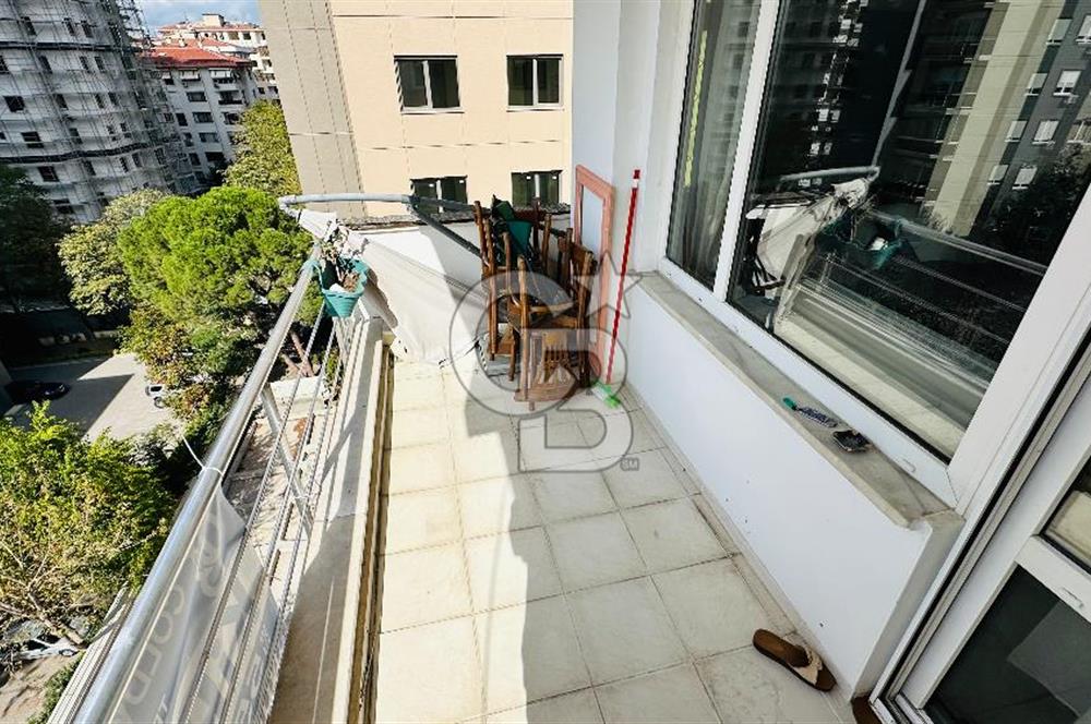 FENERYOLUNDA KÖŞE BİNADA KONUMLU 3+1 ÇİFT BALKONLU 120m2 NET
