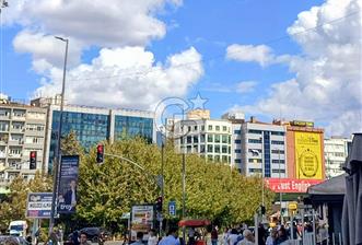 Mecidiyeköyde meydan manzaralı fırsat ofis