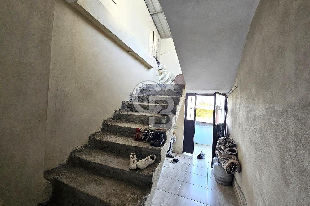  Kazanlıda Denize Yakın, Bahçeli Müstakil Satılık 2+1 ev
