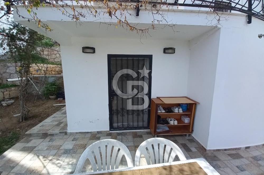 Kadıkalesinde Plajlı Sitede Eşyalı Kiralık 1+1 Daire