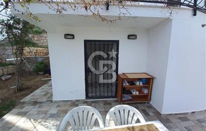 Kadıkalesinde Plajlı Sitede Eşyalı Kiralık 1+1 Daire