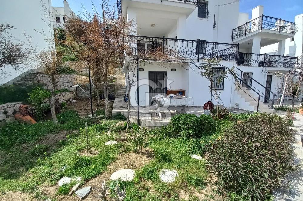 Kadıkalesinde Plajlı Sitede Eşyalı Kiralık 1+1 Daire