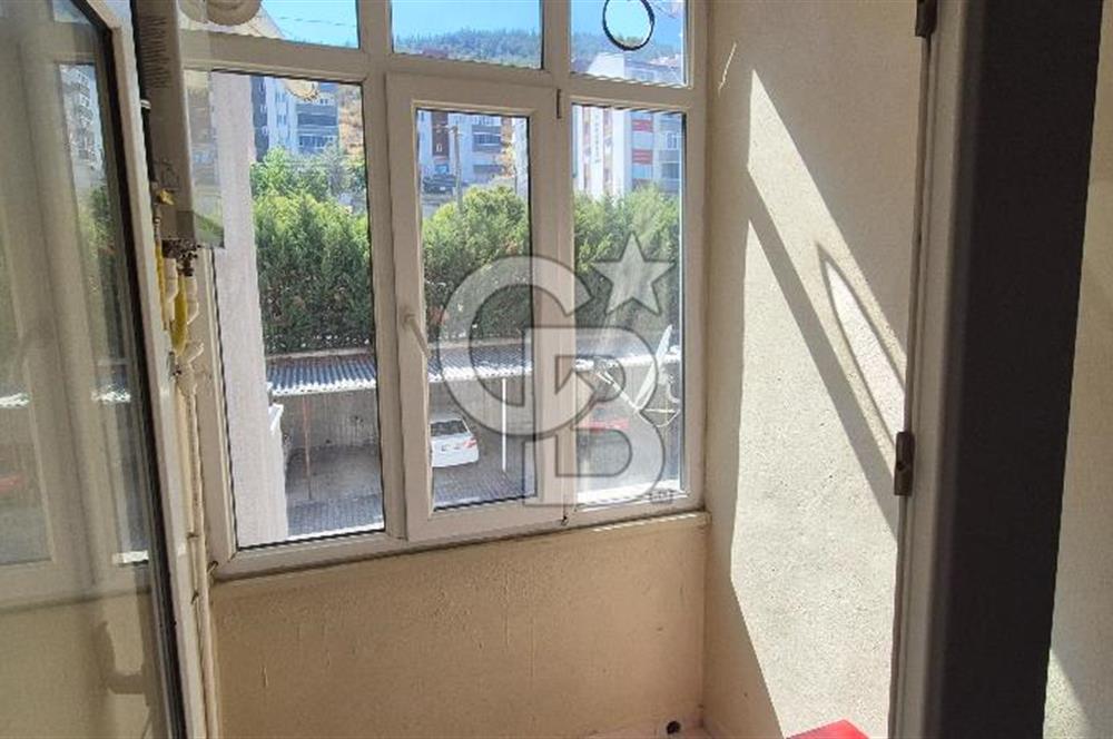 RAHMİ KULA ANADOLU LİSESİ ARKASI MERKEZİ KONUMDA KİRALIK DAİRE