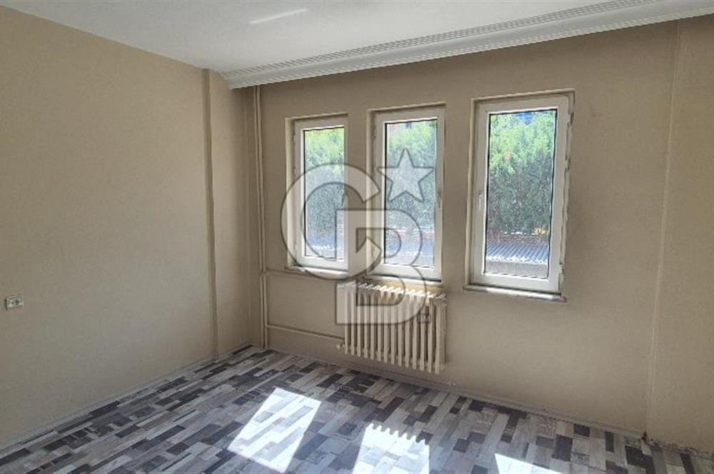 RAHMİ KULA ANADOLU LİSESİ ARKASI MERKEZİ KONUMDA KİRALIK DAİRE
