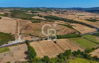 ÇANAKKALE BİGA KEMER DE YOLA CEPHE SATILIK TARLA
