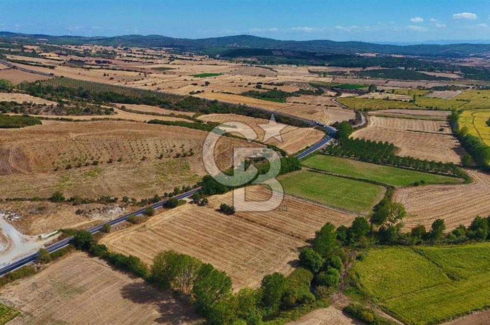 ÇANAKKALE BİGA KEMER DE YOLA CEPHE SATILIK TARLA