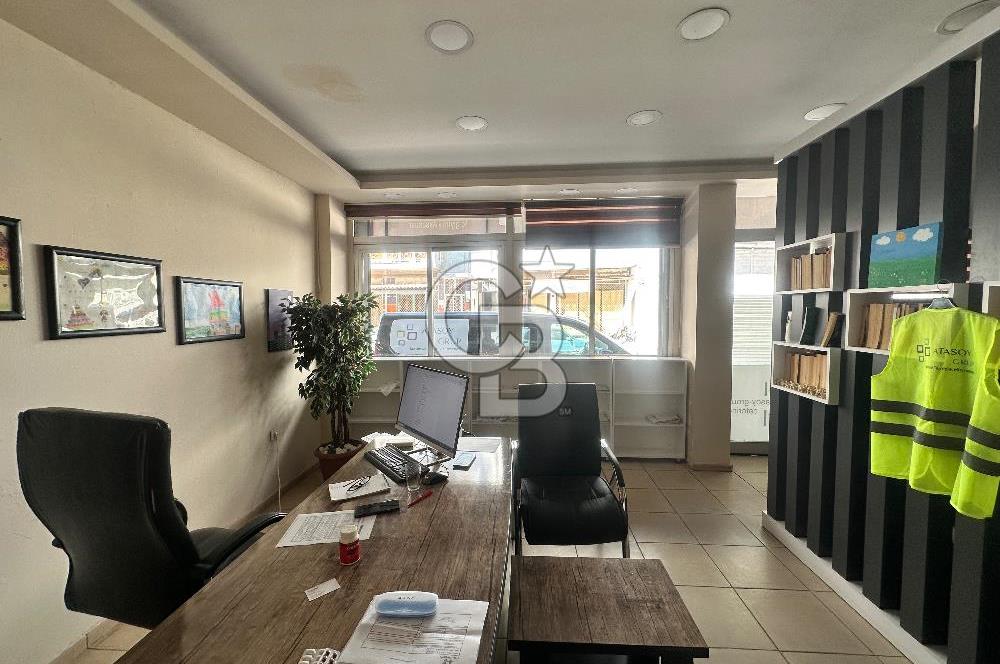 Buca İnönü Mahallesi Cadde Üzeri Satılık Köşe İşyeri 