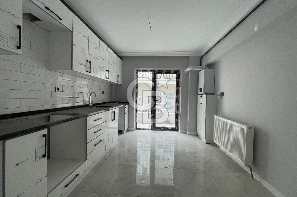 Emekte sıfır binada satılık ara kat 3+1